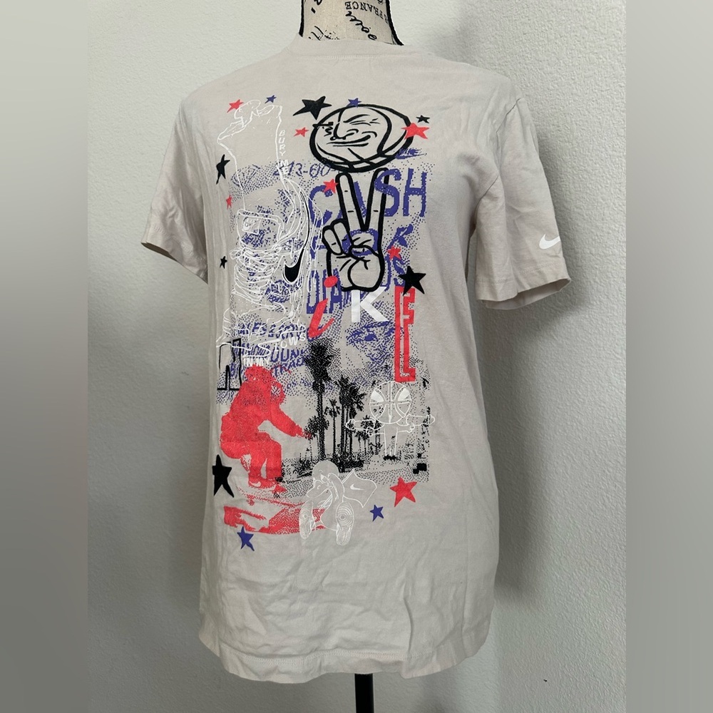 Nike Beige Graphic Tee